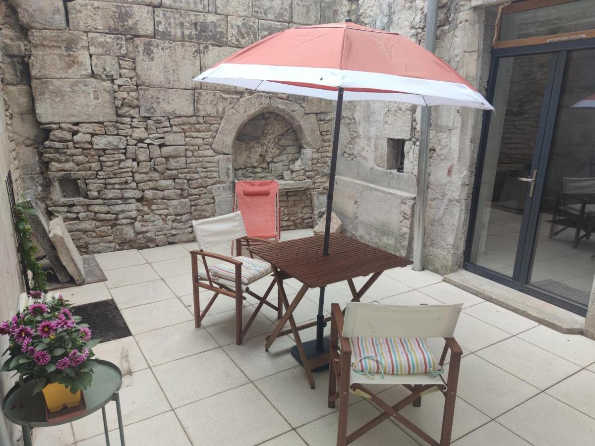 Studio De Charme, Au Calme Dans Le Vieux Chaumont Шомон Экстерьер фото